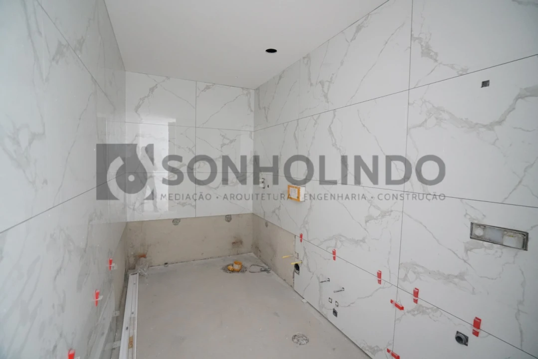 Moradia T3 para Venda em Cidade da Maia Foto 23