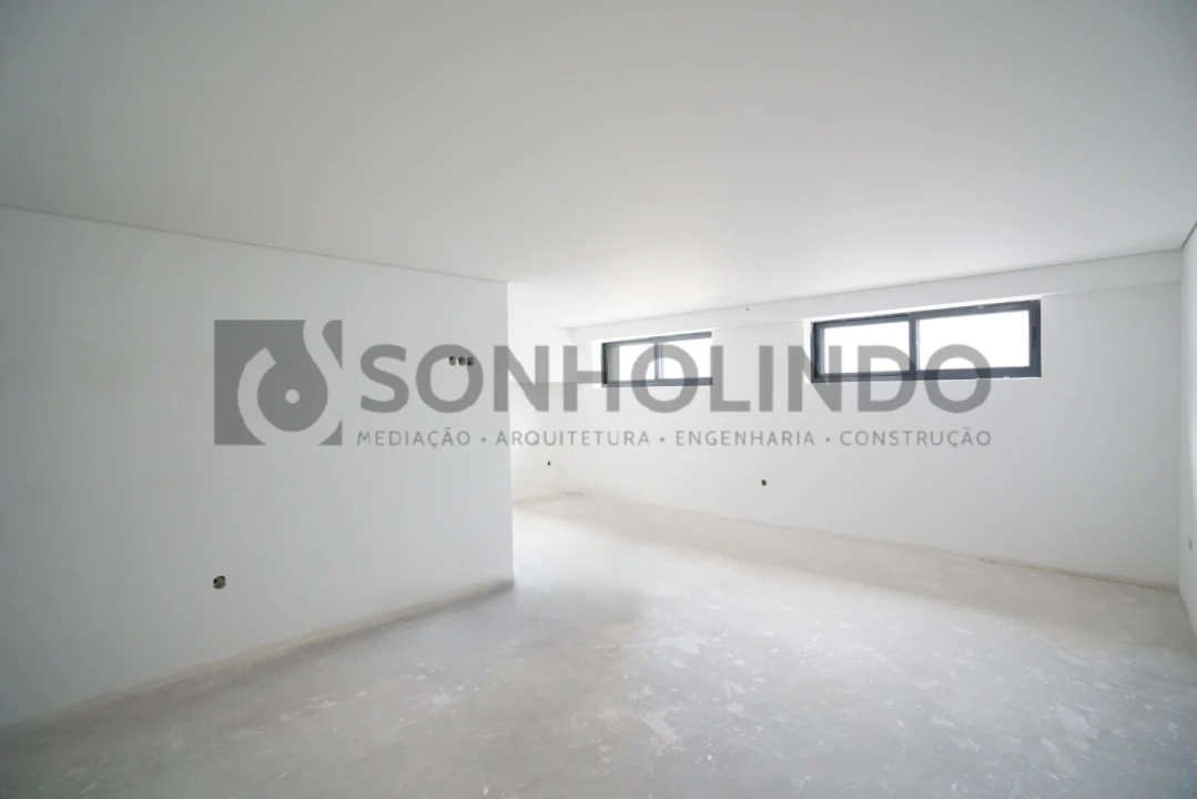 Moradia T3 para Venda em Cidade da Maia Foto 27