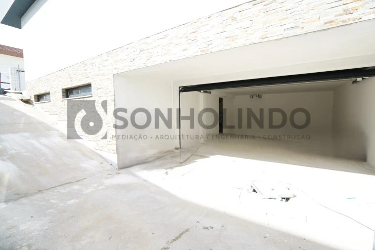 Moradia T3 para Venda em Cidade da Maia Foto 6