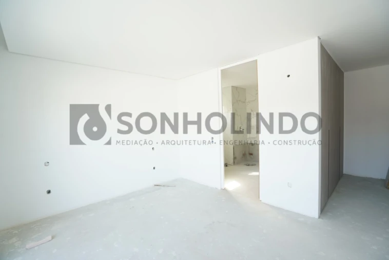 Moradia T3 para Venda em Cidade da Maia Foto 12