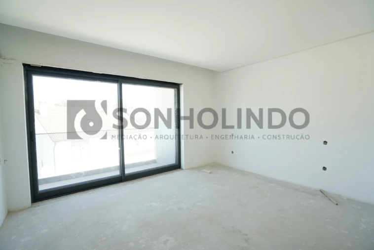 Moradia T3 para Venda em Cidade da Maia Foto 13