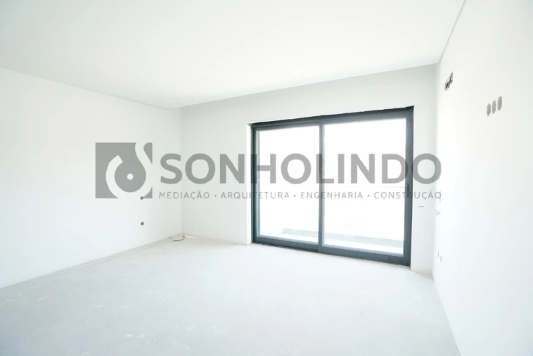 Moradia T3 para Venda em Cidade da Maia Foto 18