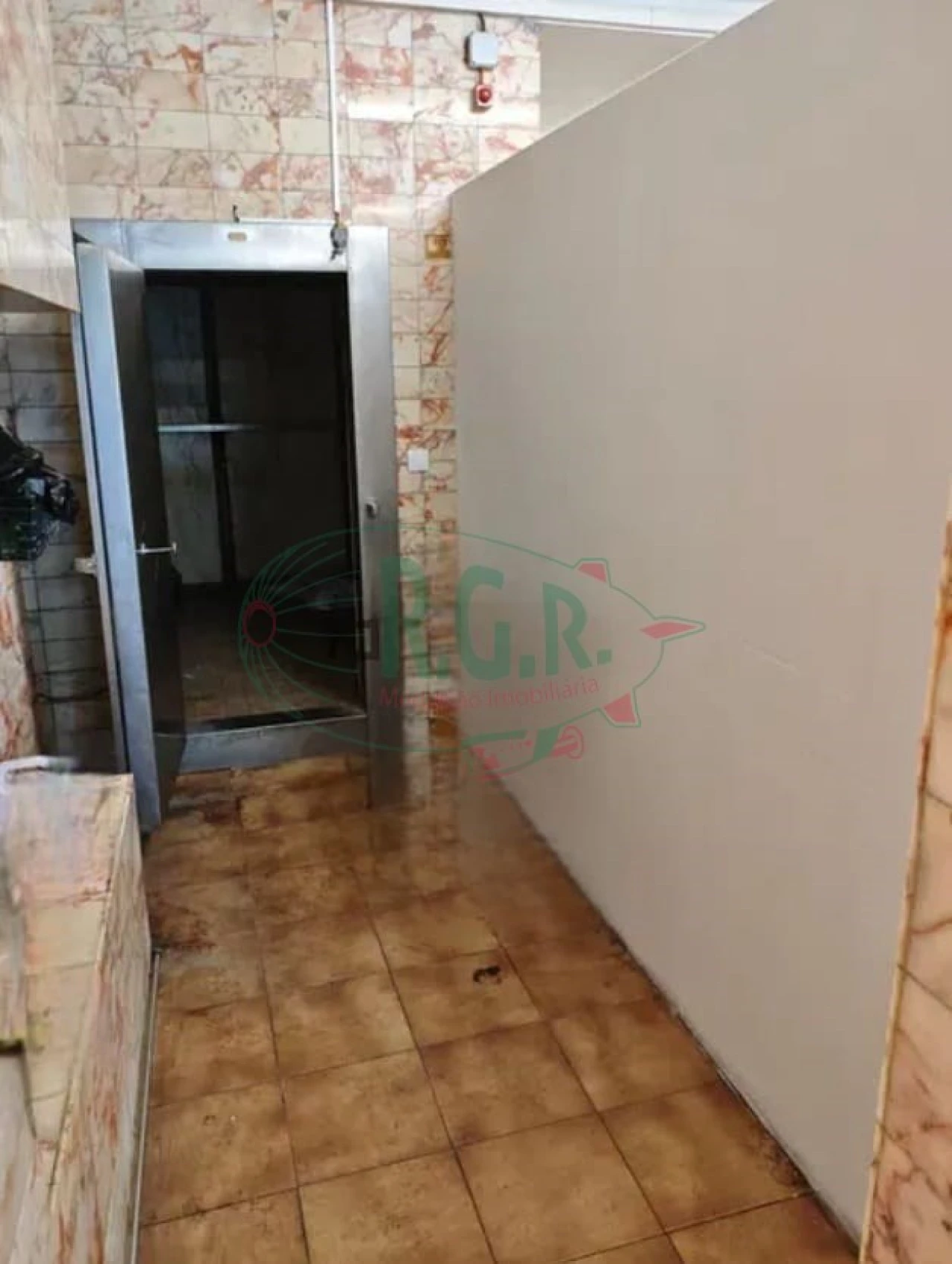 Loja para Arrendamento em Gondomar (São Cosme), Valbom e Jovim Foto 8