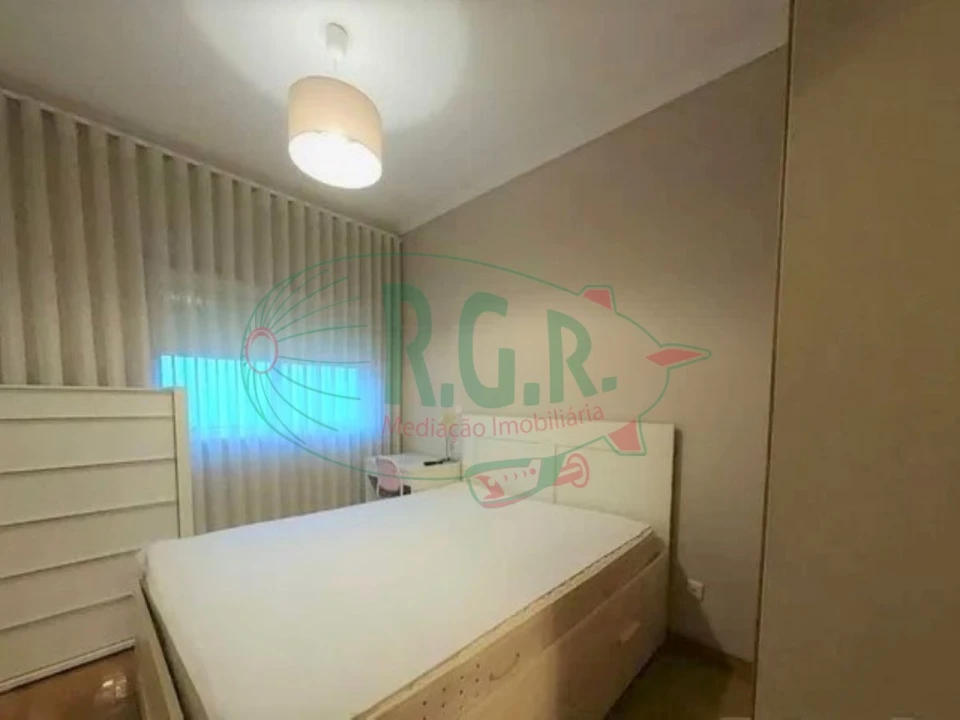 Apartamento T2 para Arrendamento em Fânzeres e São Pedro da Cova Foto 18