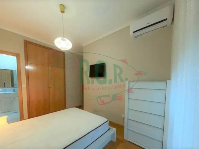 Apartamento T2 para Arrendamento em Fânzeres e São Pedro da Cova Foto 13