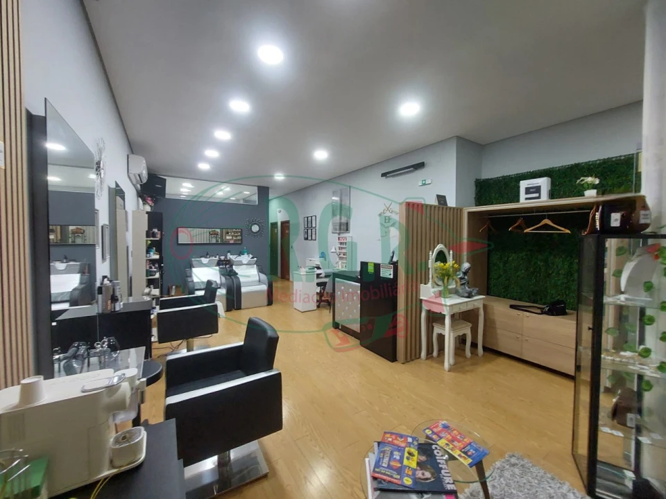 Negócio para Arrendamento em Fânzeres e São Pedro da Cova Foto 7