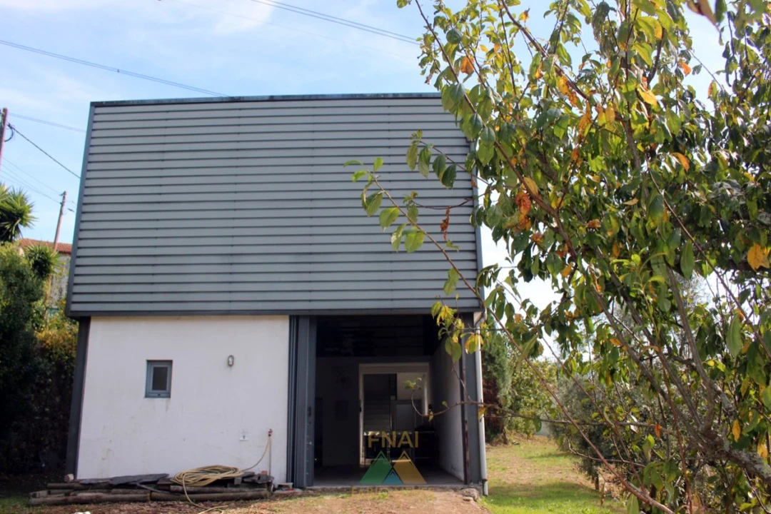 Armazém para Venda em Ossela Foto 1