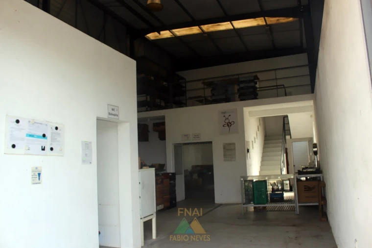 Armazém para Venda em Ossela Foto 4
