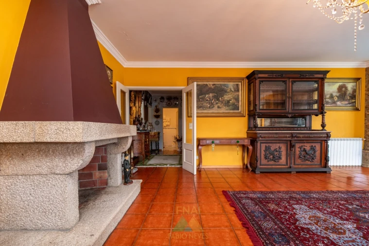 Moradia T5 para Venda em Ribeira Foto 11