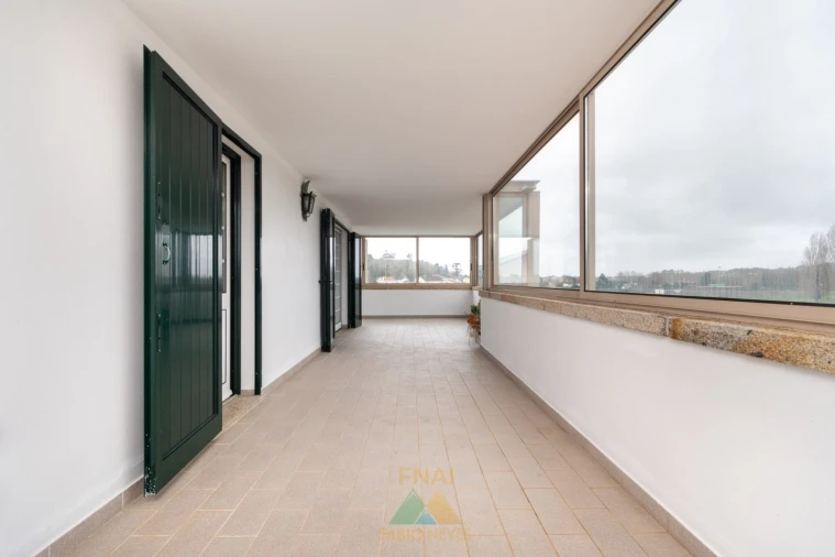 Moradia T5 para Venda em Ribeira Foto 47