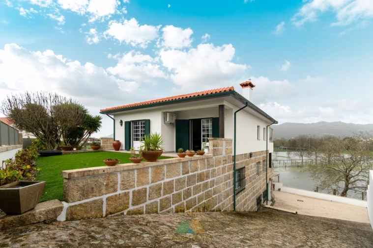 Moradia T5 para Venda em Ribeira Foto 5