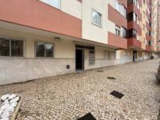 Apartamento T2 para Arrendamento em Venteira Foto 4