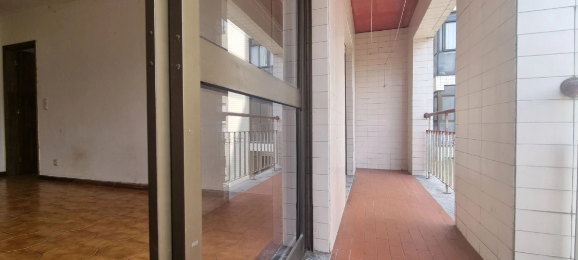 Apartamento T2 para Venda em Rio Tinto Foto 3