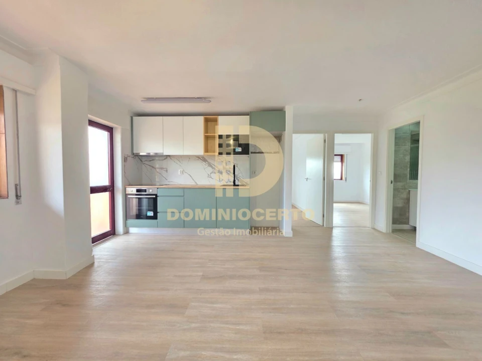 Apartamento T2 para Venda em Rio Tinto Foto 3