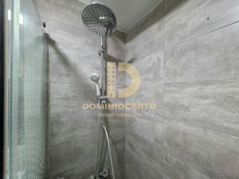 Apartamento T2 para Venda em Rio Tinto Foto 25