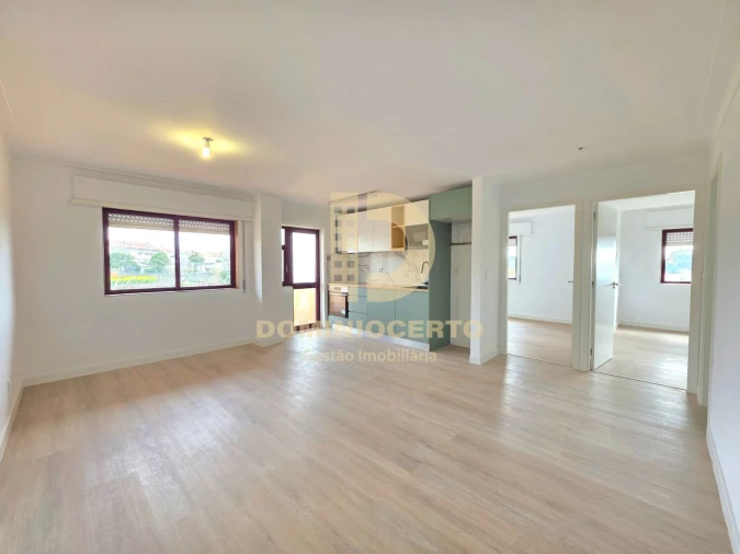 Apartamento T2 para Venda em Rio Tinto Foto 2