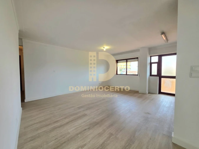 Apartamento T2 para Venda em Rio Tinto Foto 10