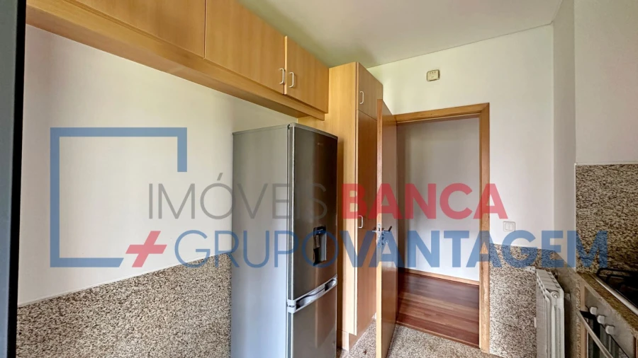 Apartamento T1 para Venda em Oliveira do Douro Foto 10