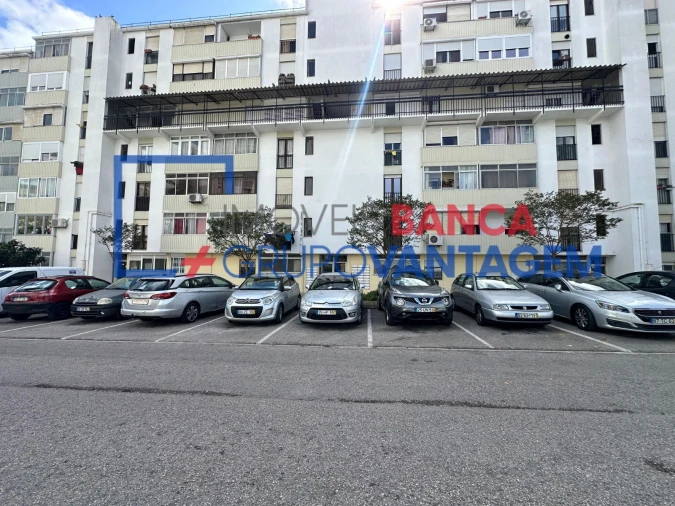 Apartamento T3 para Venda em Corroios Foto 2