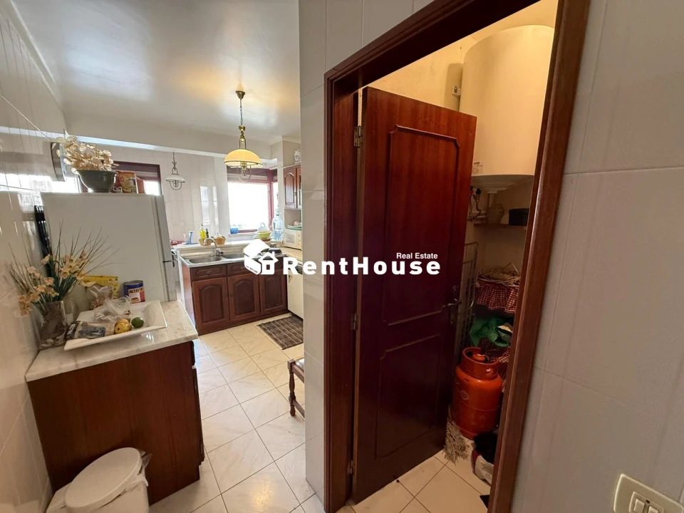 Apartamento T2 para Venda em Buarcos Foto 3