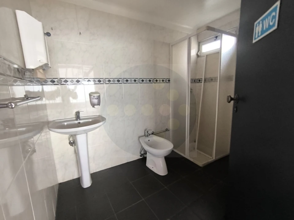 Loja para Venda em Tramagal Foto 6