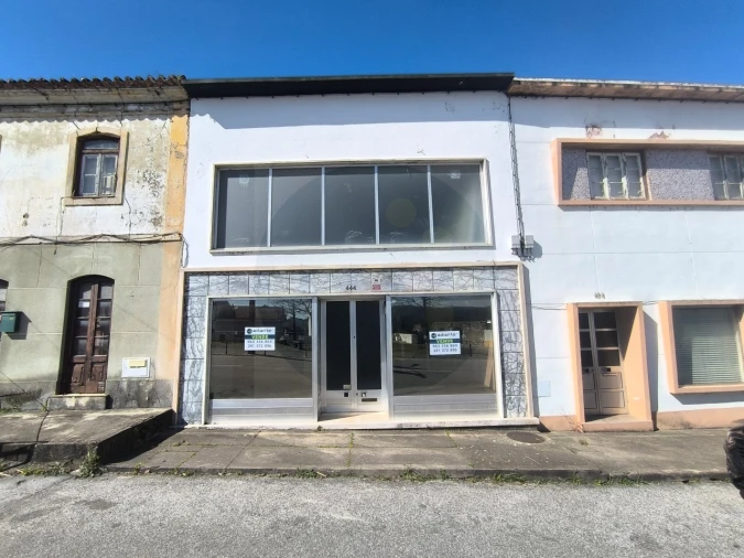Loja para Venda em Tramagal