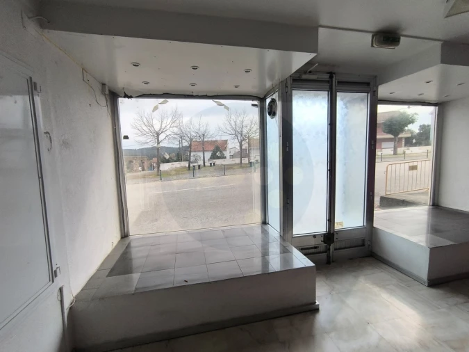 Loja para Venda em Tramagal Foto 2