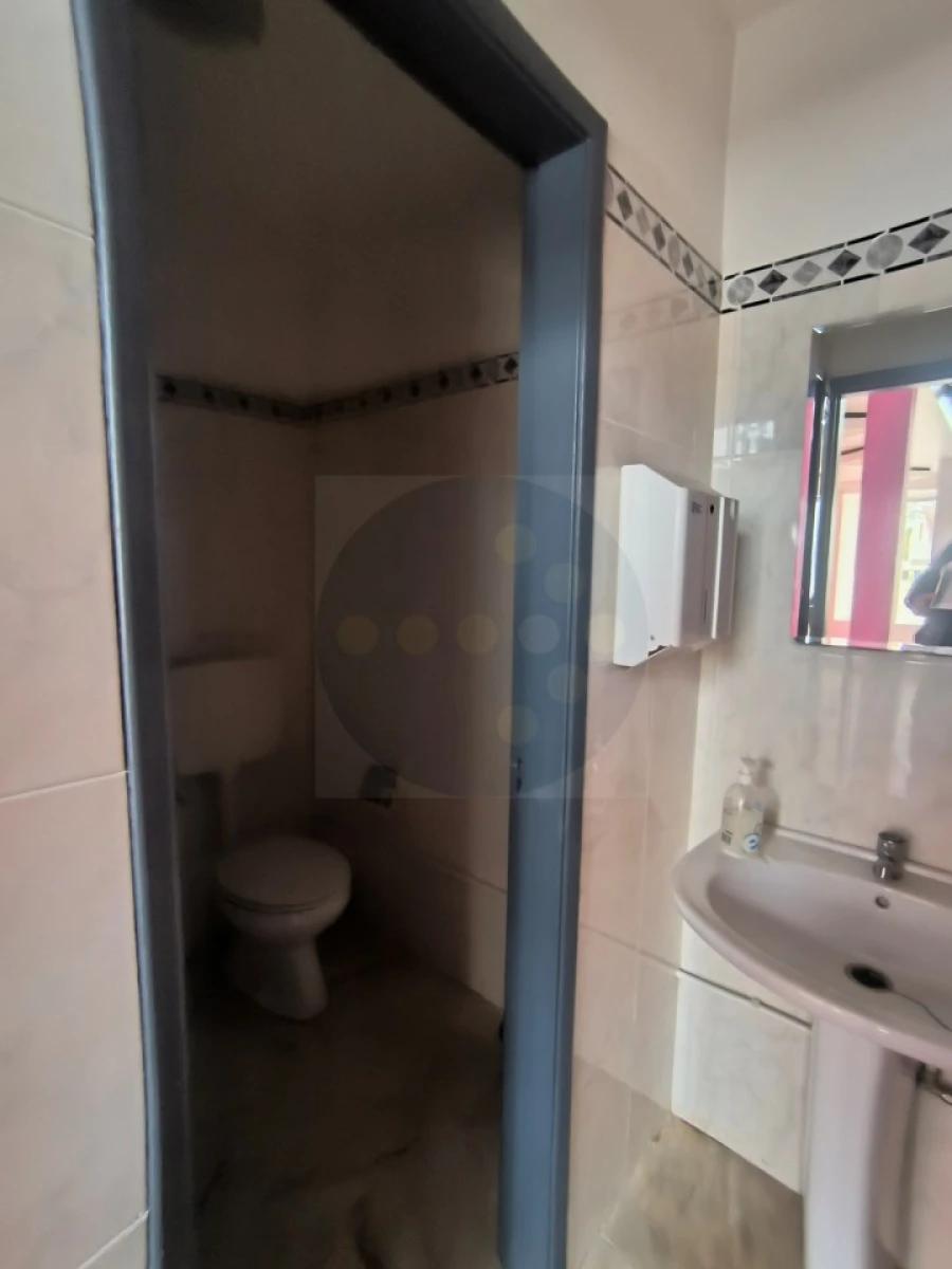 Loja para Venda em Tramagal Foto 7