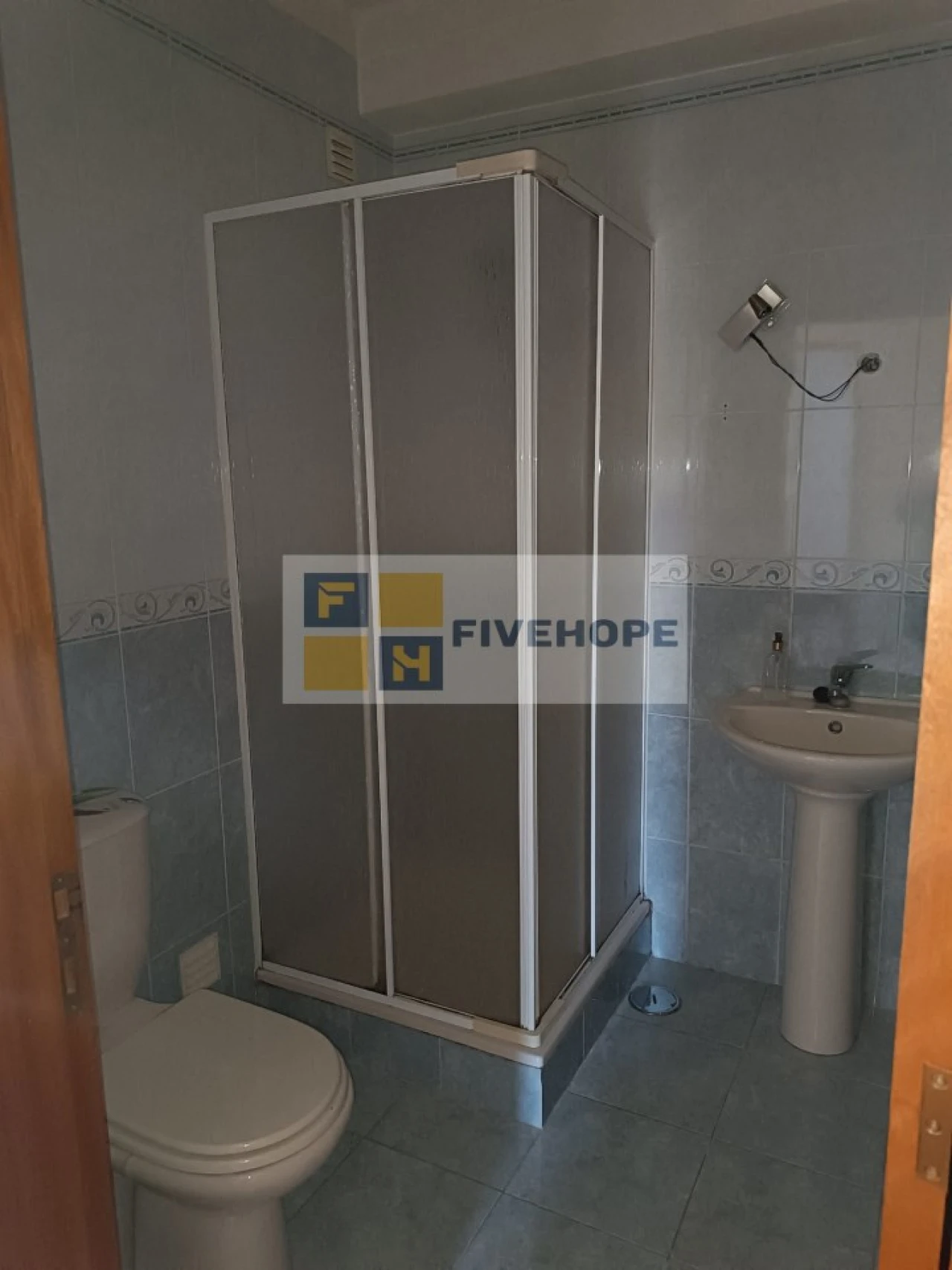 Moradia T3 para Venda em Serpins Foto 16