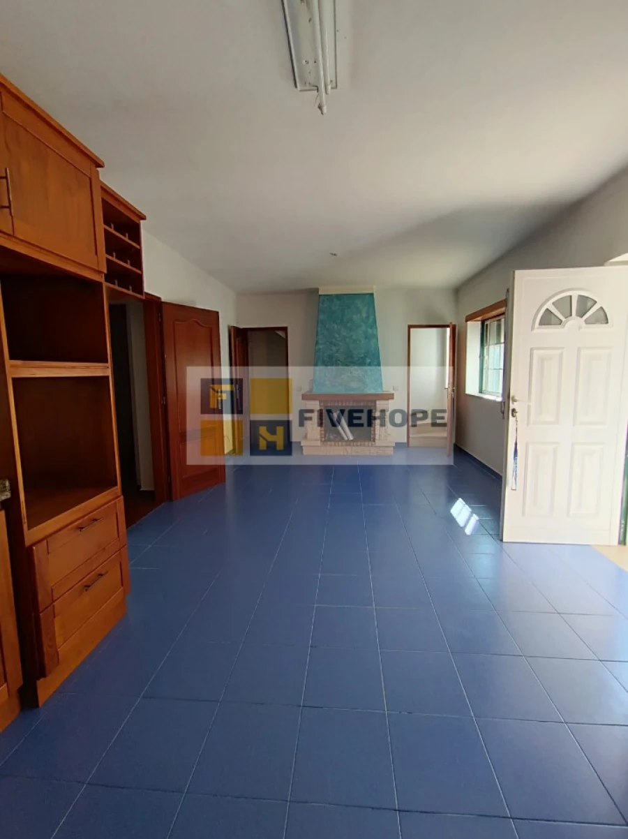 Moradia T3 para Venda em Serpins Foto 2