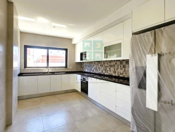Apartamento T4 para Venda em Tavira (Santa Maria e Santiago)
