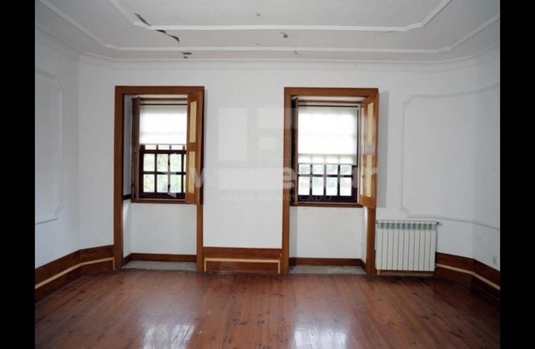 Moradia T10 para Venda em Santa Cruz da Trapa e São Cristóvão de Lafões Foto 2