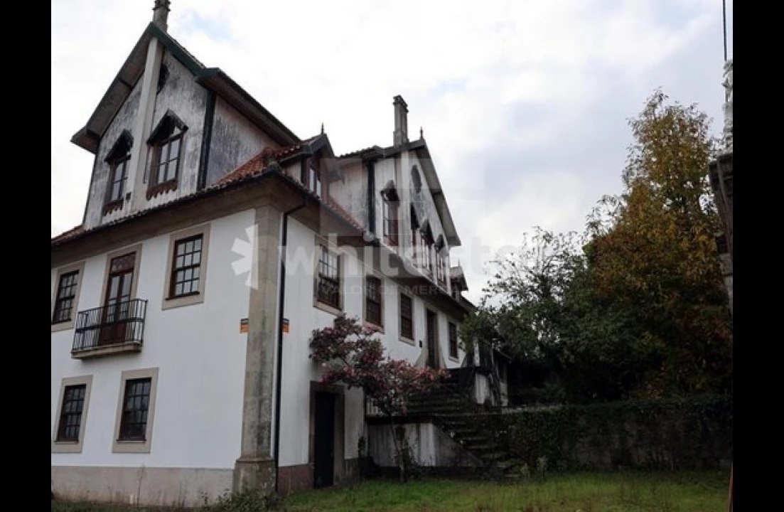 Moradia T10 para Venda em Santa Cruz da Trapa e São Cristóvão de Lafões Foto 11