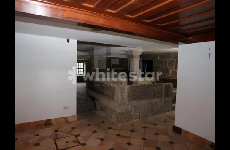 Moradia T10 para Venda em Santa Cruz da Trapa e São Cristóvão de Lafões Foto 18