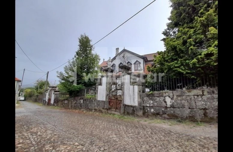 Moradia T10 para Venda em Santa Cruz da Trapa e São Cristóvão de Lafões Foto 21