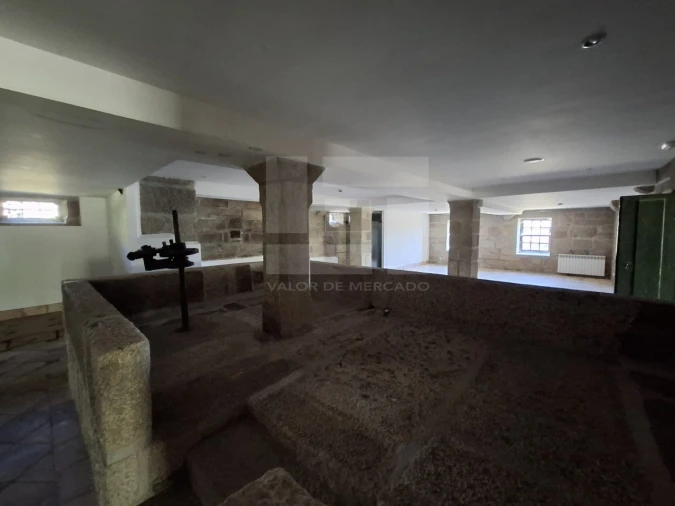 Moradia T10 para Venda em Santa Cruz da Trapa e São Cristóvão de Lafões Foto 28