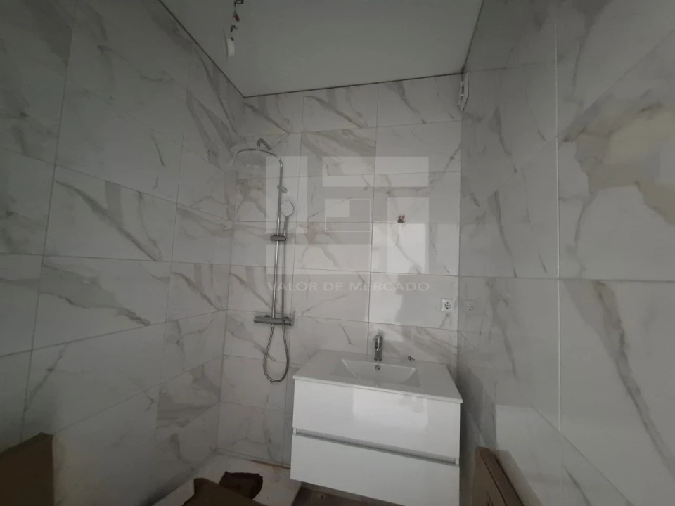 Apartamento T1 para Venda em Venteira Foto 13