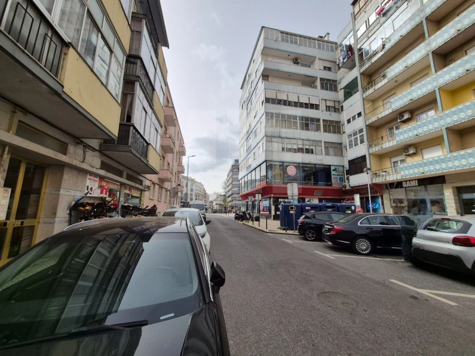 Apartamento T1 para Venda em Venteira Foto 19