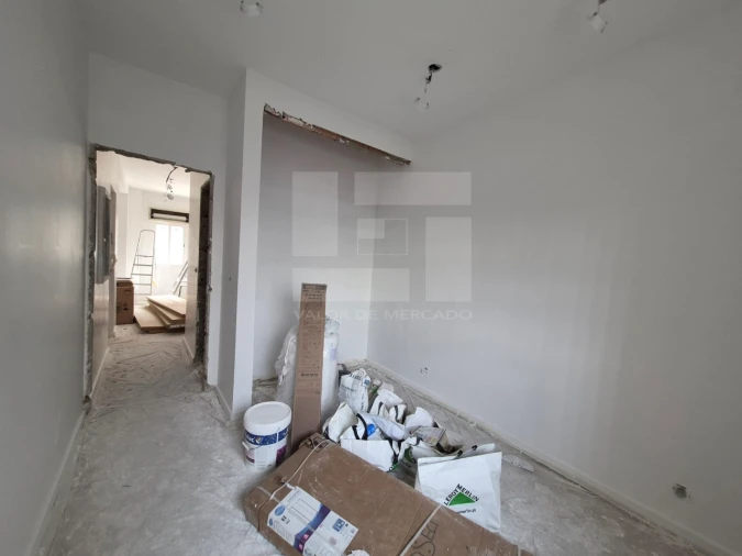 Apartamento T1 para Venda em Venteira Foto 5