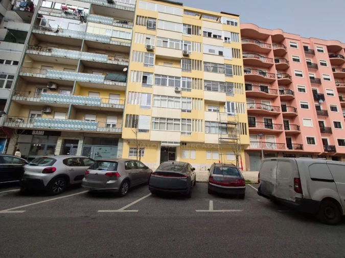 Apartamento T1 para Venda em Venteira Foto 18