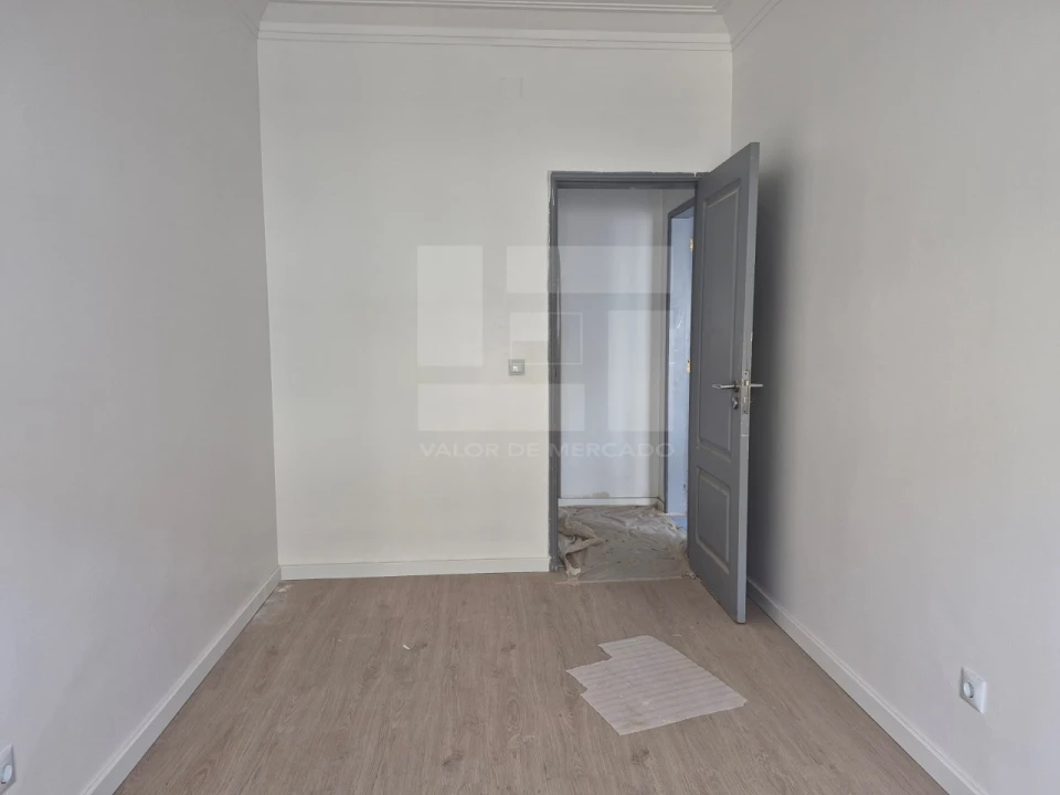 Apartamento T2 para Venda em Falagueira-Venda Nova Foto 14