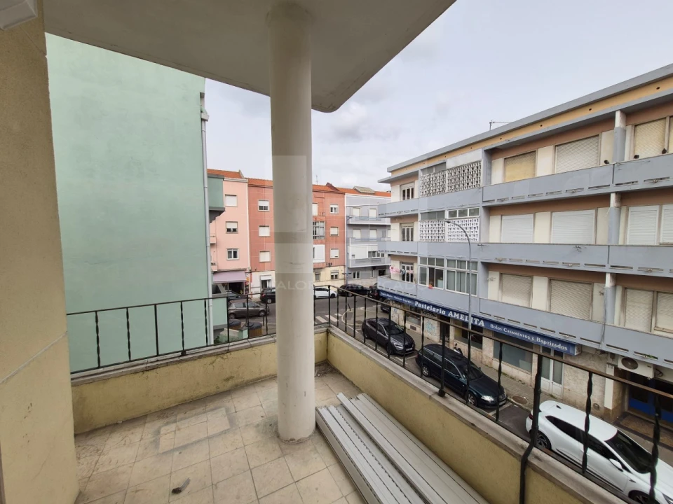 Apartamento T2 para Venda em Falagueira-Venda Nova Foto 18