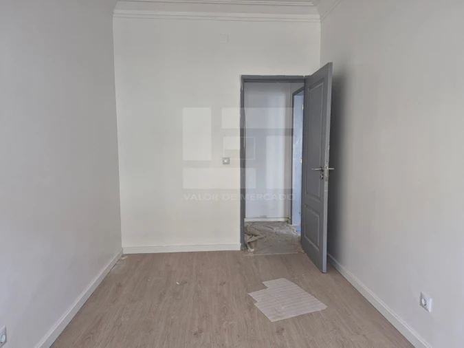 Apartamento T2 para Venda em Falagueira-Venda Nova Foto 14