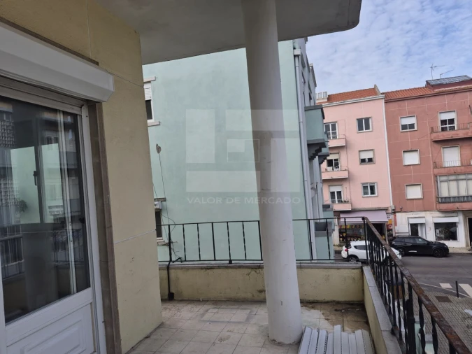 Apartamento T2 para Venda em Falagueira-Venda Nova Foto 17