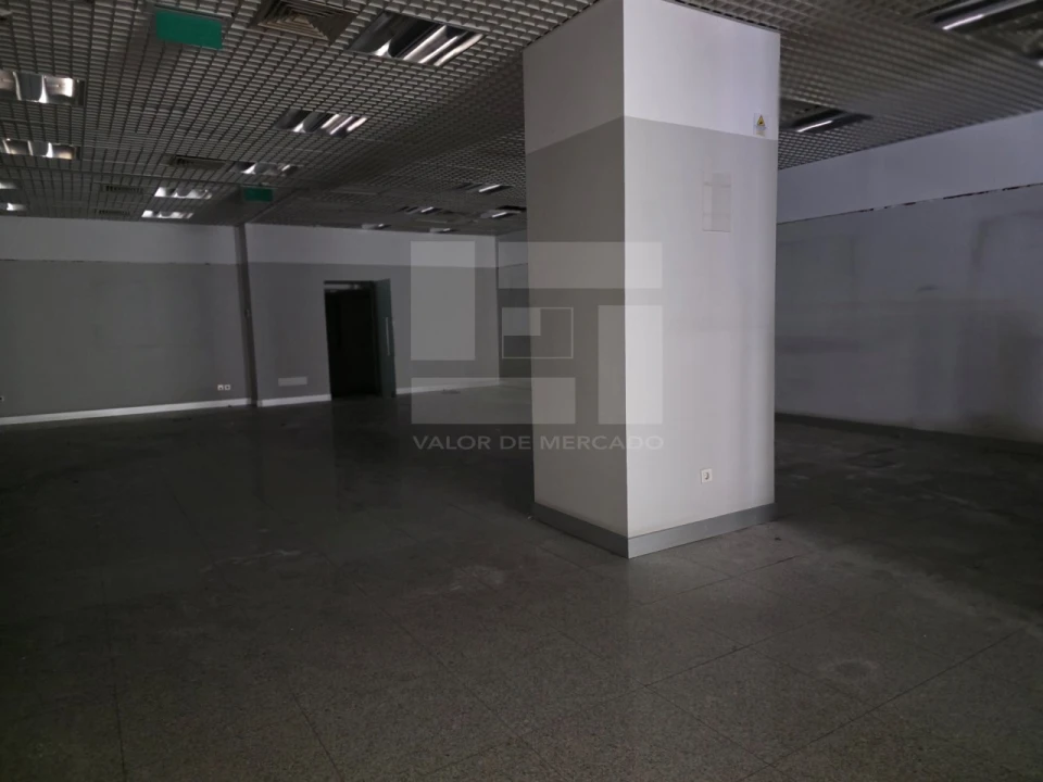 Loja para Venda em Avenidas Novas Foto 9