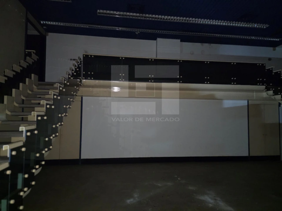 Loja para Venda em Avenidas Novas Foto 17