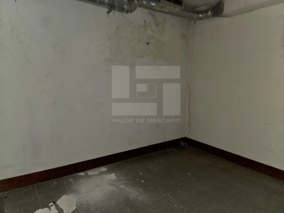 Loja para Venda em Avenidas Novas Foto 27