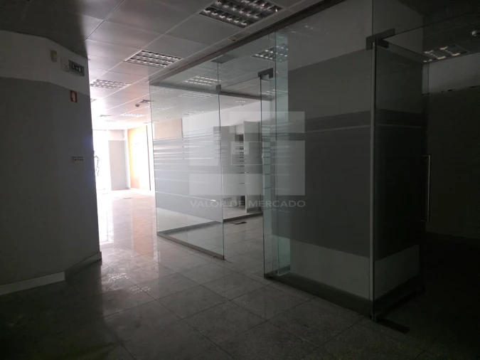 Loja para Venda em Avenidas Novas Foto 12