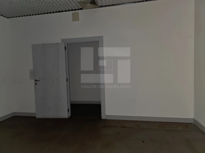 Loja para Venda em Avenidas Novas Foto 22