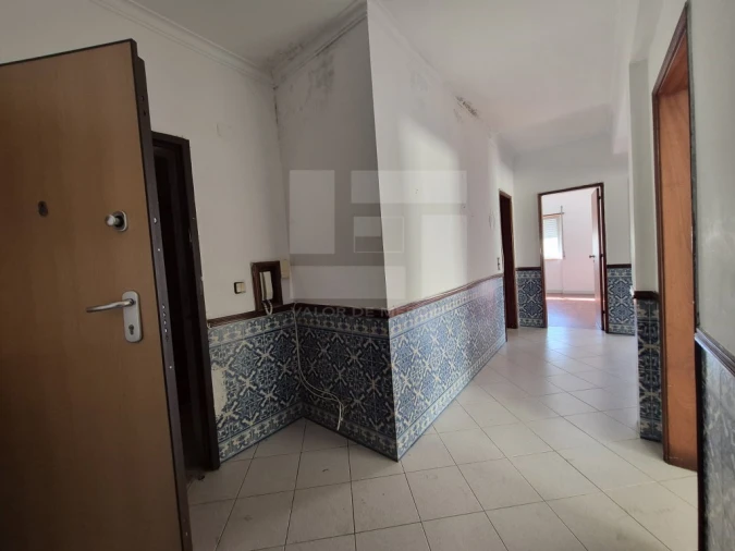 Apartamento T2 para Venda em Rio de Mouro Foto 12
